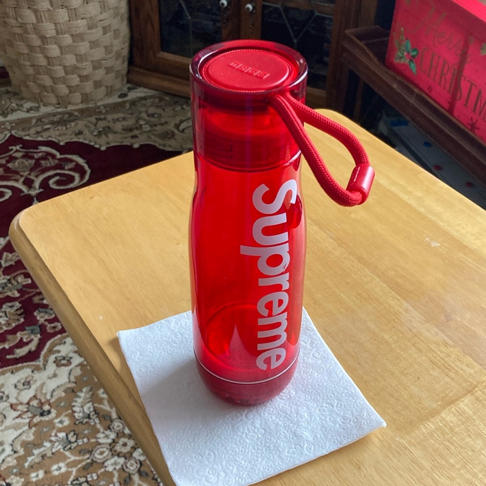 Supreme Zoku glass core 16 oz. Water bottle red